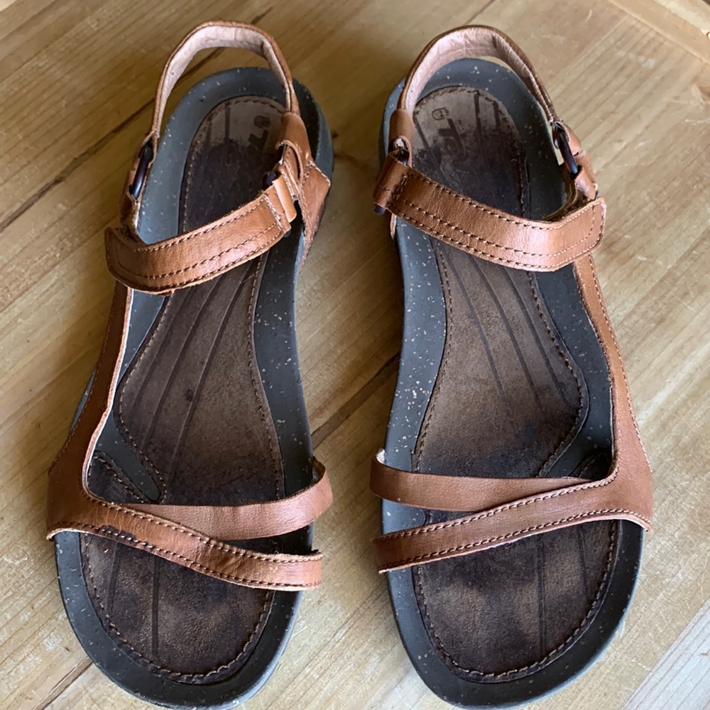 Teva Women’s Sandals Size 9